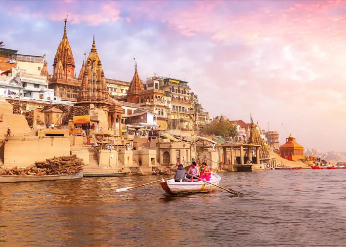 Golden Triangle Tour with Orchha Khajuraho Varanasi