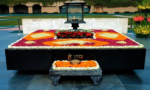 05:30 PM – Raj Ghat