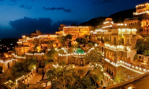 10:30 AM – Arrival at Neemrana Fort Palace