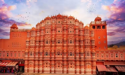 12:30 PM – Visit Hawa Mahal
