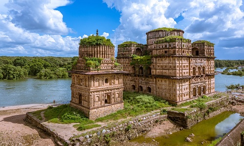 Day 6: Orchha to Khajuraho (Approx. 180 km / 4 Hours)