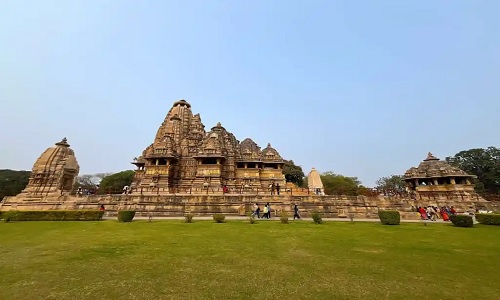 Day 7: Khajuraho to Varanasi